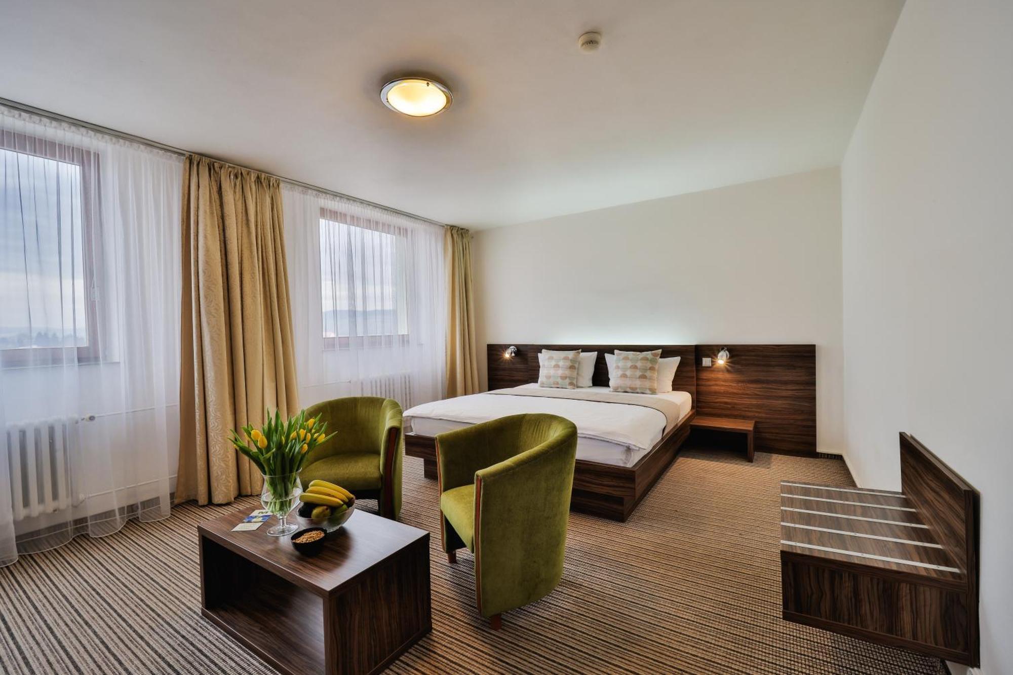 Hotel Metropol Spišská Nová Ves Extérieur photo