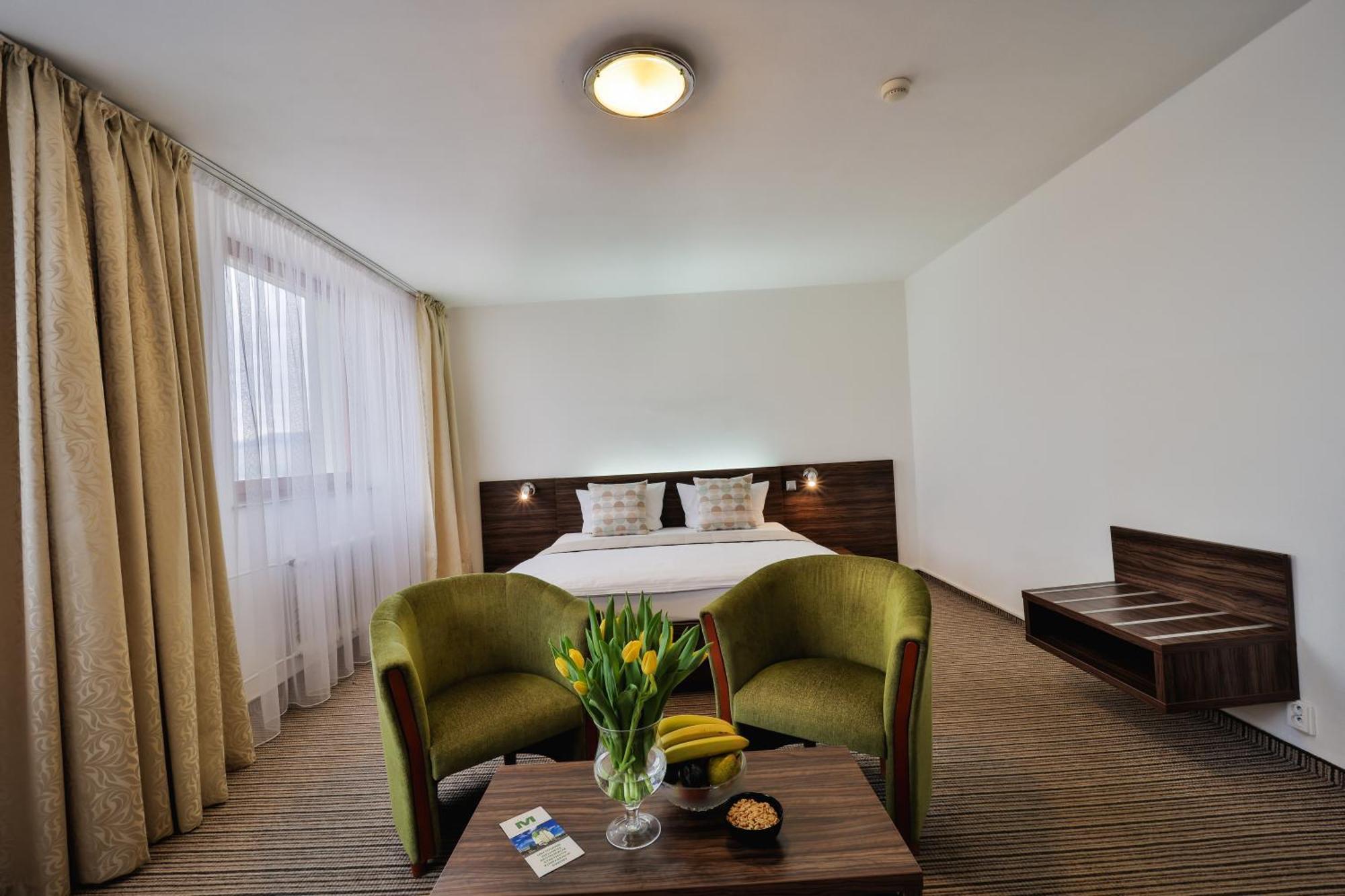 Hotel Metropol Spišská Nová Ves Extérieur photo