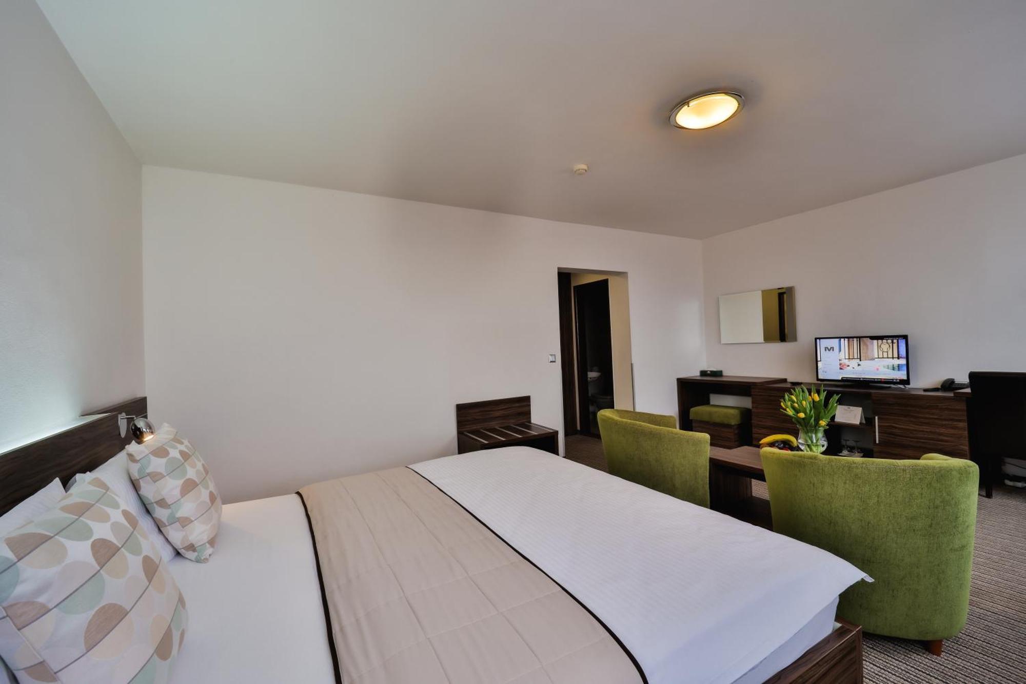 Hotel Metropol Spišská Nová Ves Extérieur photo