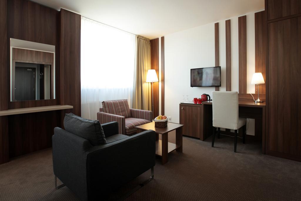 Hotel Metropol Spišská Nová Ves Chambre photo