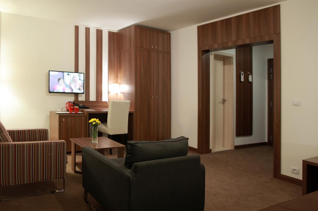 Hotel Metropol Spišská Nová Ves Chambre photo