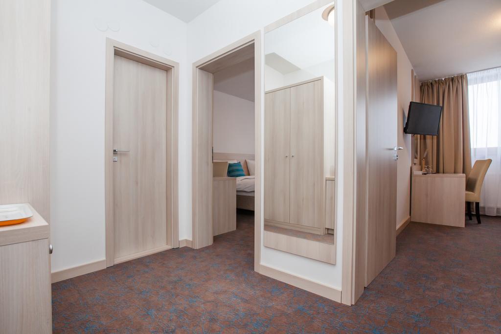 Hotel Metropol Spišská Nová Ves Extérieur photo