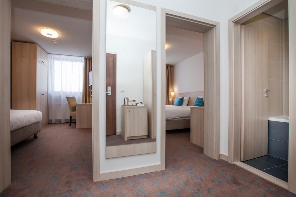Hotel Metropol Spišská Nová Ves Extérieur photo