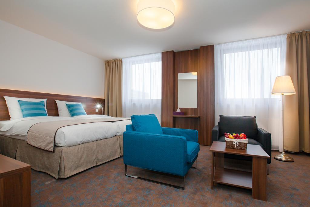 Hotel Metropol Spišská Nová Ves Extérieur photo